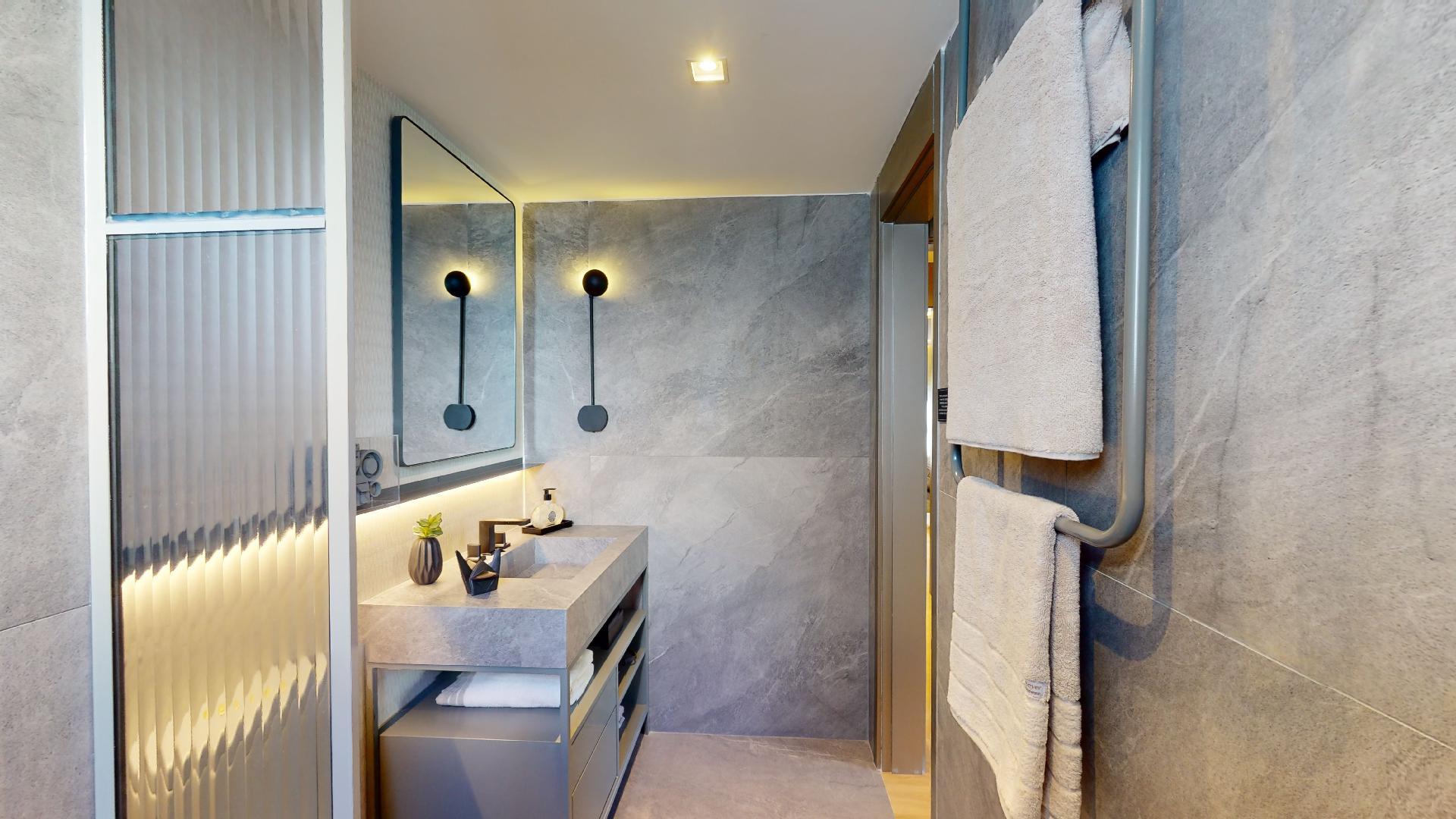 Foto do Banheiro da Suíte do Decorado de 253 m²