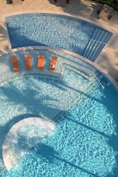 Endless Península by Edsa