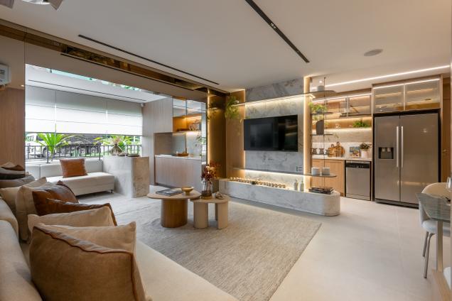 102m²